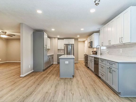 4th image of 42830 Dusty Ln