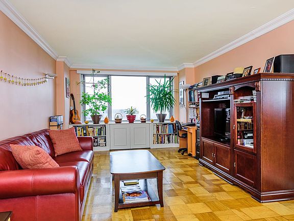 4th image of 7025 Yellowstone Blvd APT 22Z