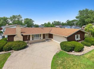 6050 Avalon Ave, Oak Forest, IL 60452