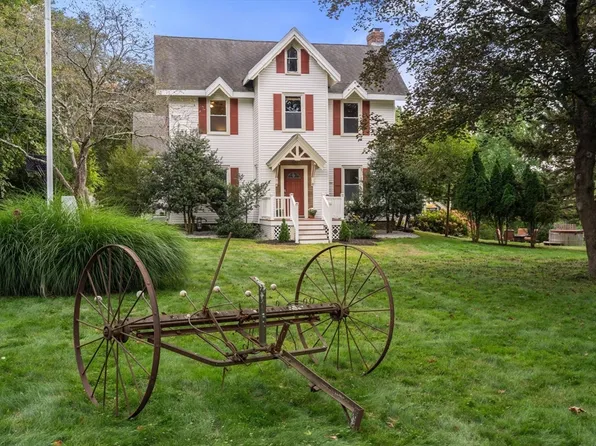 9 French Ave, Wayland, MA 01778