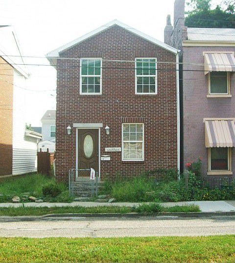 2nd image of 713 Saratoga St