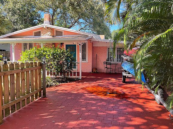 Entrance with inside parking