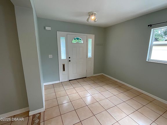 3rd image of 177 Laurie Dr
