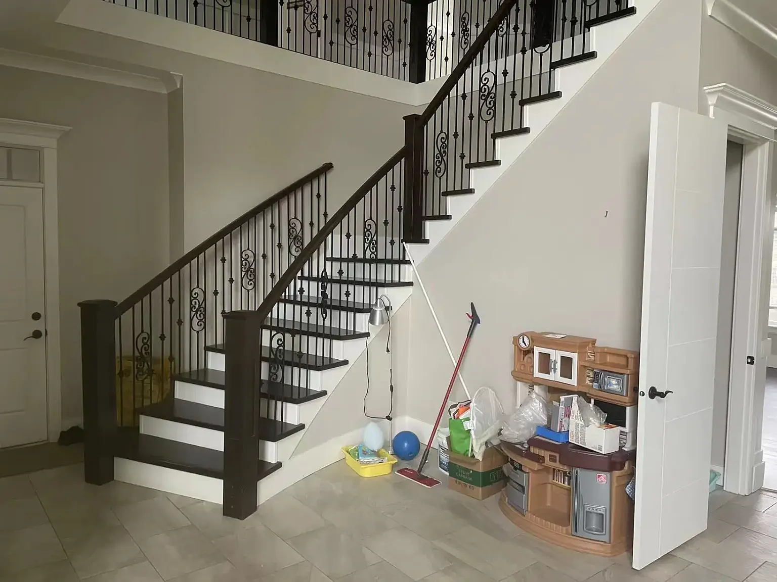5 bed, 4000 sqft, $7,000 — Photo 3