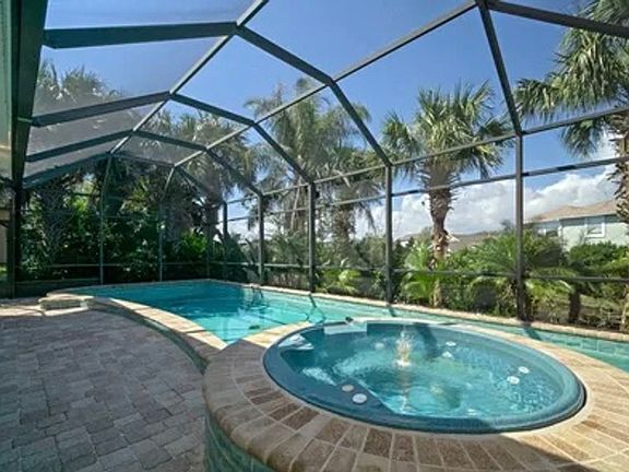 3rd image of 637 Sand Isles Cir