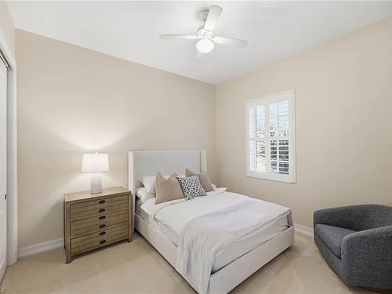 8950 Shenendoah Cir — Photo 33
