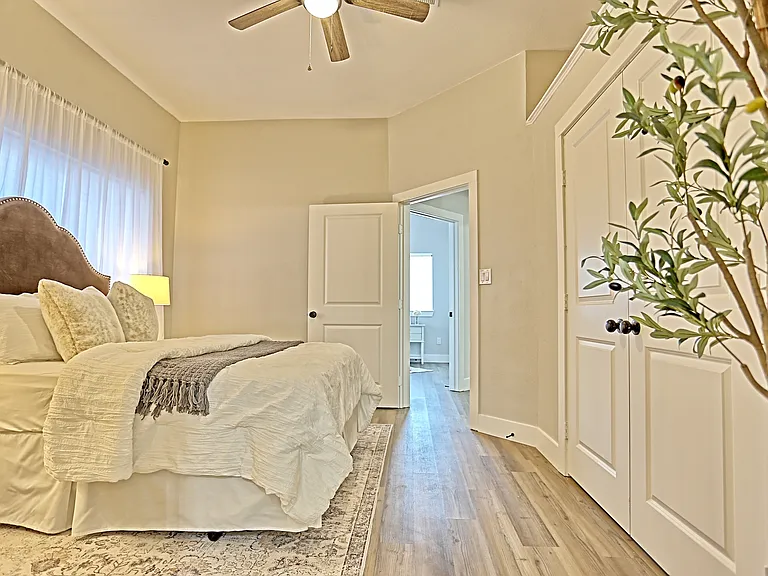 704 Natchez River Cir — Photo 19