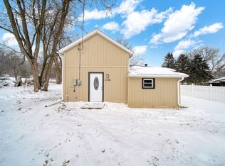 1720 Main St, Jonesville, MI 49250