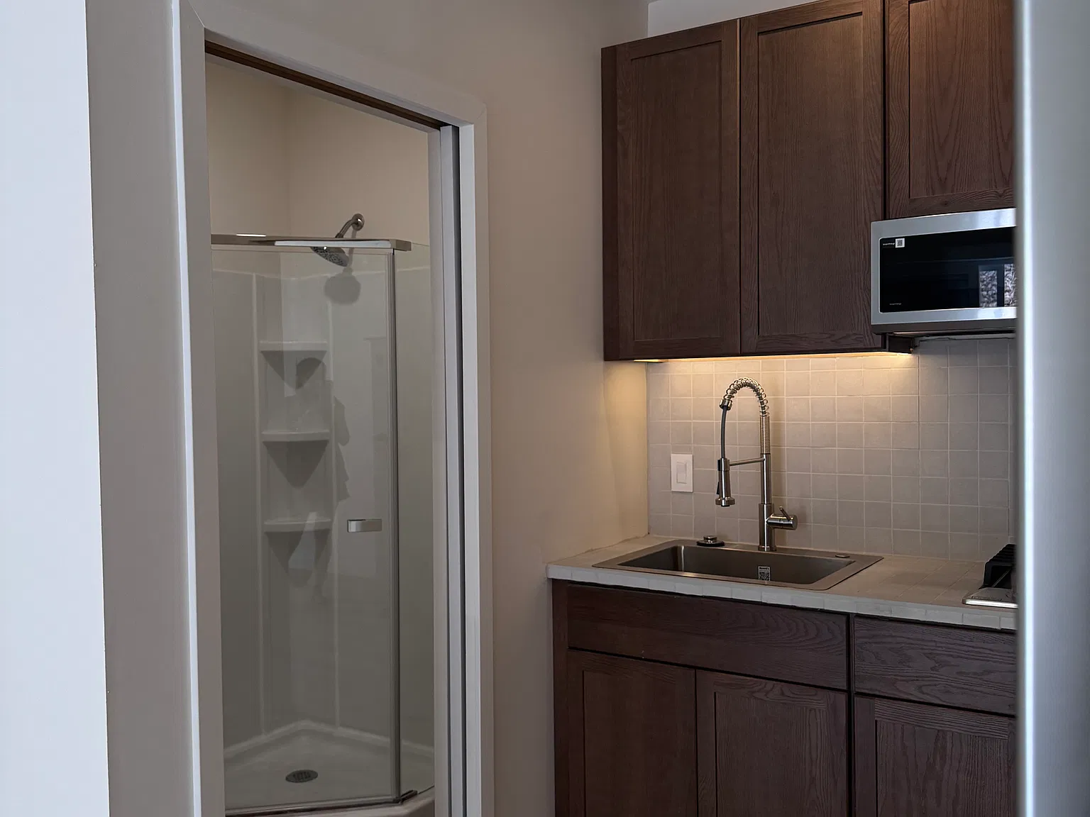Studio, 260 sqft, $2,100 — Photo 4