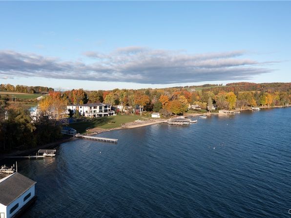 1812 W Lake Rd, Skaneateles, NY 13152