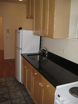 Rented by Besen Partners, LLC | media 32
