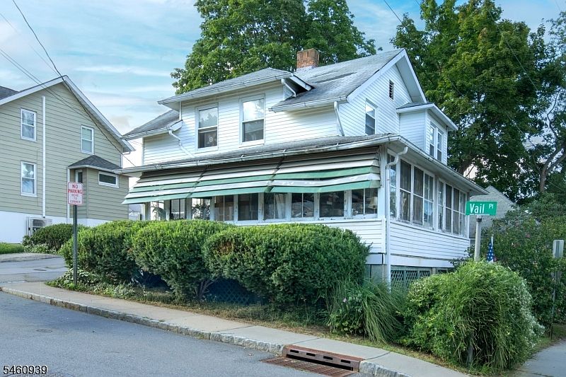 1st image of 22 Vail Place