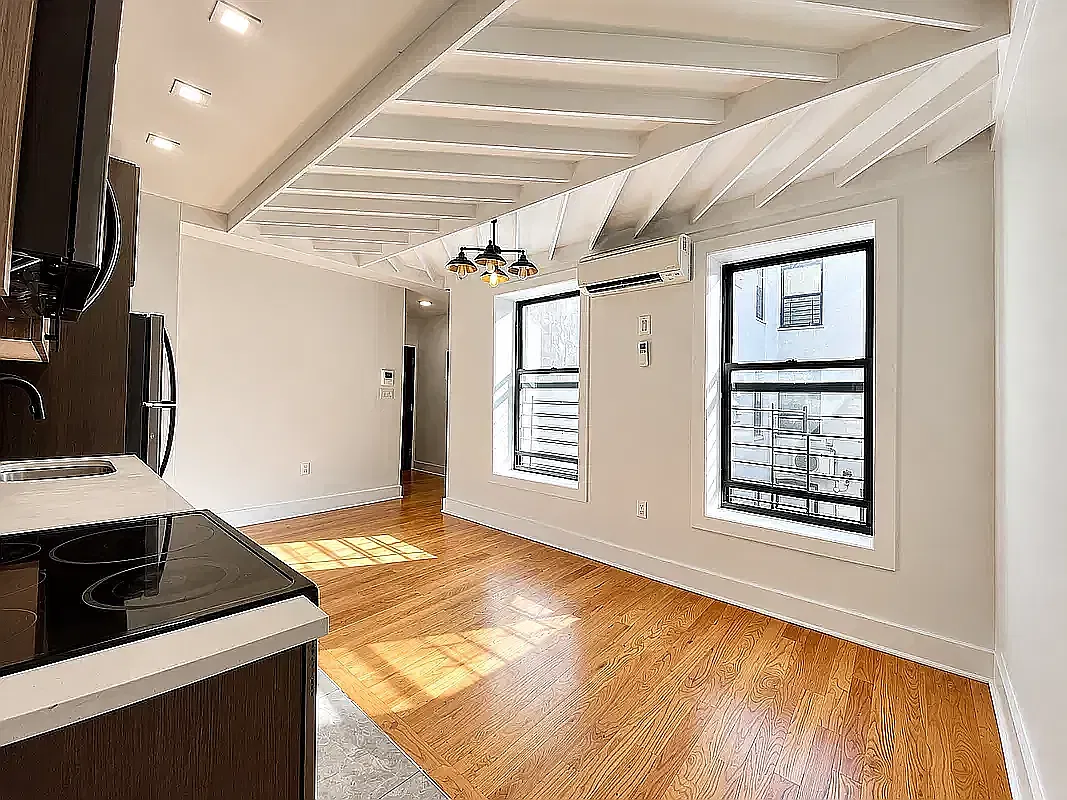 930 Dekalb Avenue — Photo 4