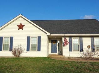 4144 Country Ridge Dr, Newburgh, IN 47630