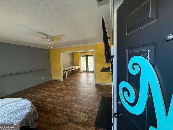 4th image of 84 Hidden Lake Ct