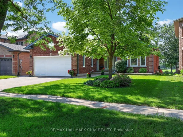 358 Livingstone St W, Barrie, ON L4N 7K7