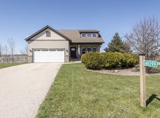 N8299 Pritchard Farm Rd, Ixonia, WI 53036