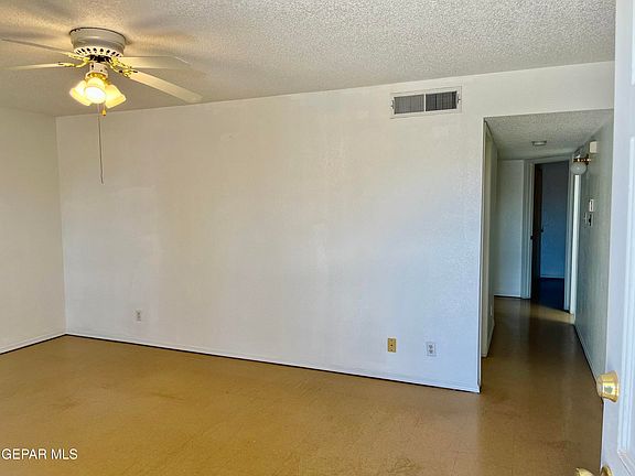 2nd image of 5929 Chippendale Ave