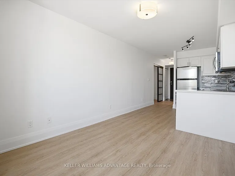 1733 Queen St E #415 — Photo 16