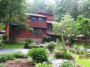 185 Clover Valley Cir, Blacksburg, VA