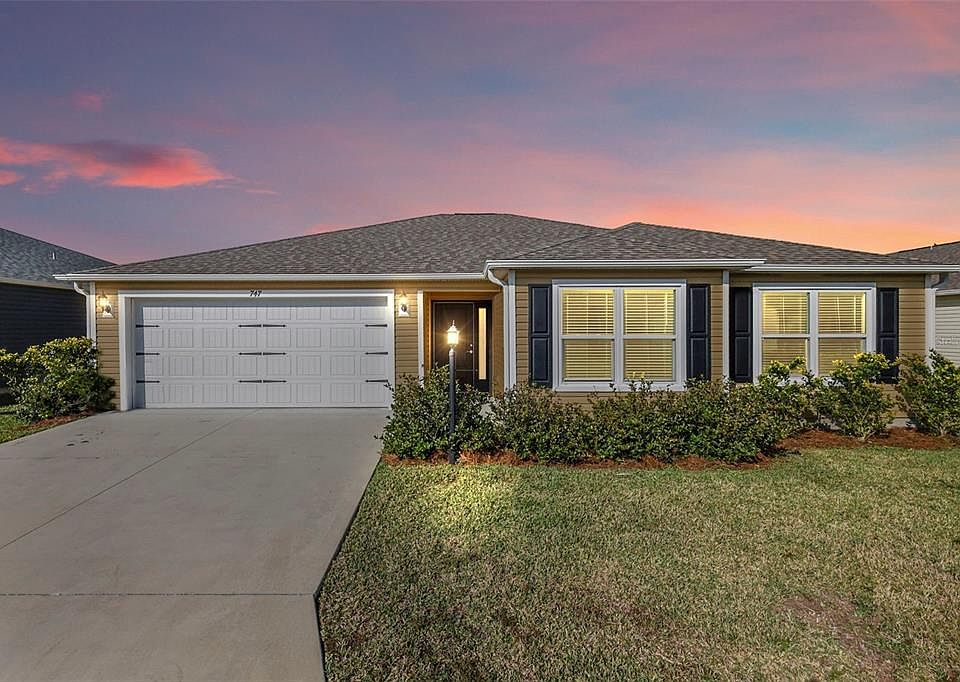 1st image of 747 Barron Pl