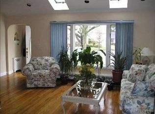 2253 Merokee Pl, Bellmore, NY 11710
