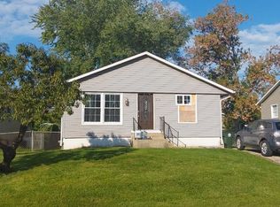 1218 Beverly Dr, Round Lake Beach, IL 60073