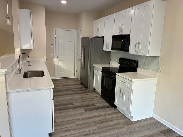 10217 Kendra Ct — Photo 18