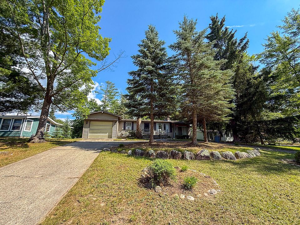 1st image of 1868 Grouse Ln