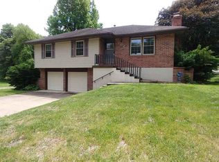 302 Christopher St, Clinton, MO 64735