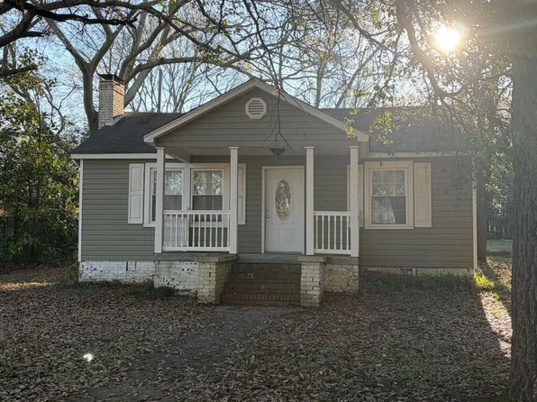 411 Johnston Dr, Pineville, NC 28134