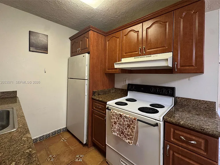 7208 Fairway Dr #I14 — Photo 5