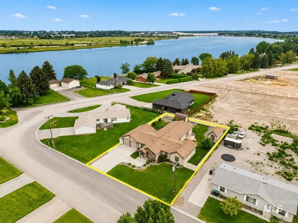 1811 W St, Heyburn, ID 83336