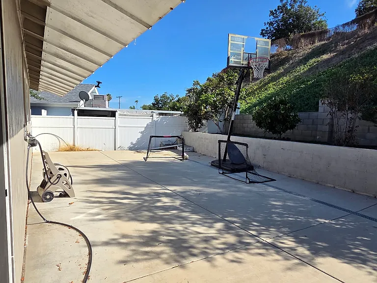 2012 Crandall Dr — Photo 22