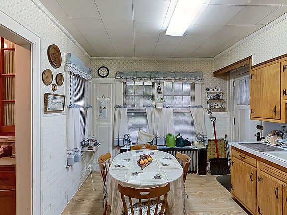 5th image of 119-17 Hillside Ave