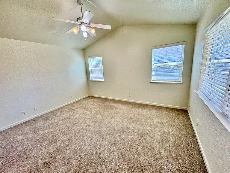 1398 Madelena Ln — Photo 13