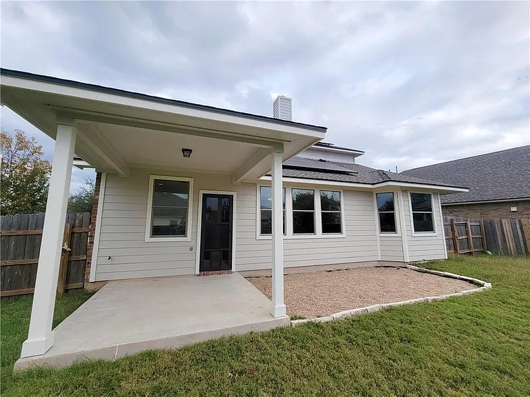 4601 Rolling Water Dr — Photo 21