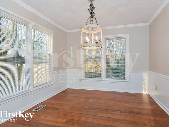 5th image of 4706 Pine Hollow Ln