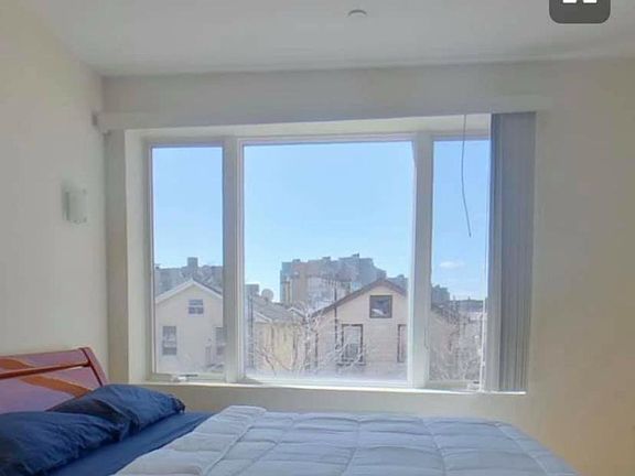 5th image of 2848 Brighton 7th St #3