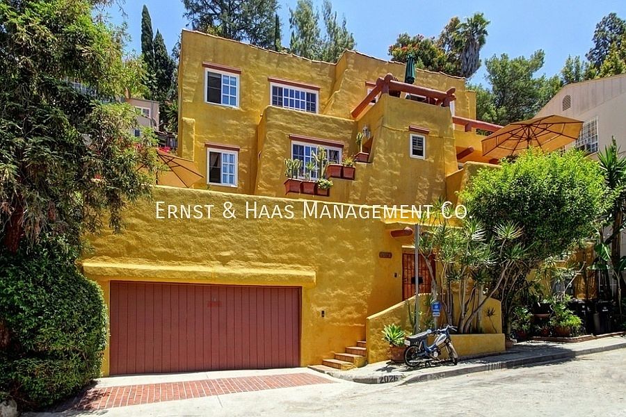 1st image of 2026 N Las Palmas Ave