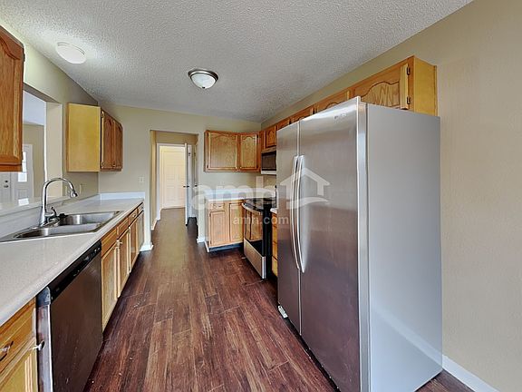 3rd image of 151 E Pine Ridge Dr