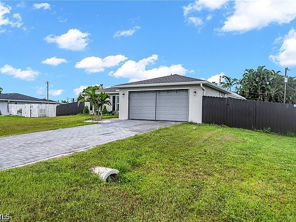 3rd image of 1307 SW 13th Ter