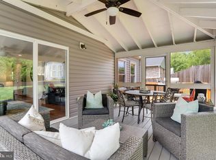 2825 W George Mason Rd, Falls Church, VA 22042