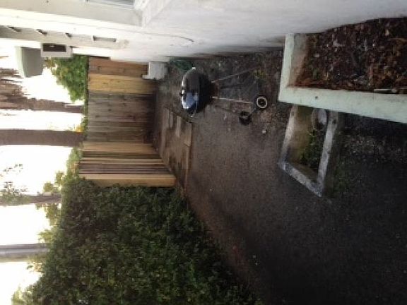 5th image of 1030 6th St APT 1