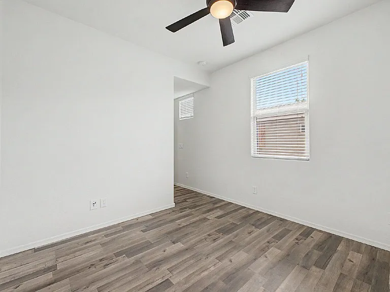 2540 N 149th Ave — Photo 22