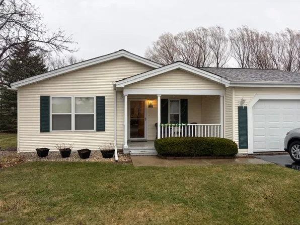 1810 Paddock Ct, Grayslake, IL 60030