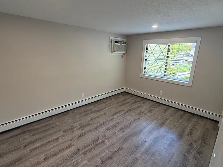 Hilltop Apts LLC — Photo 101
