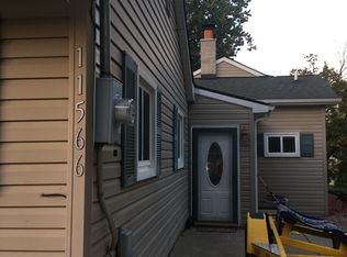 11566 Sunset Blvd, Pinckney, MI 48169