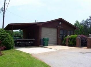 222 Crumps Bridge Rd, Martin, GA 30557