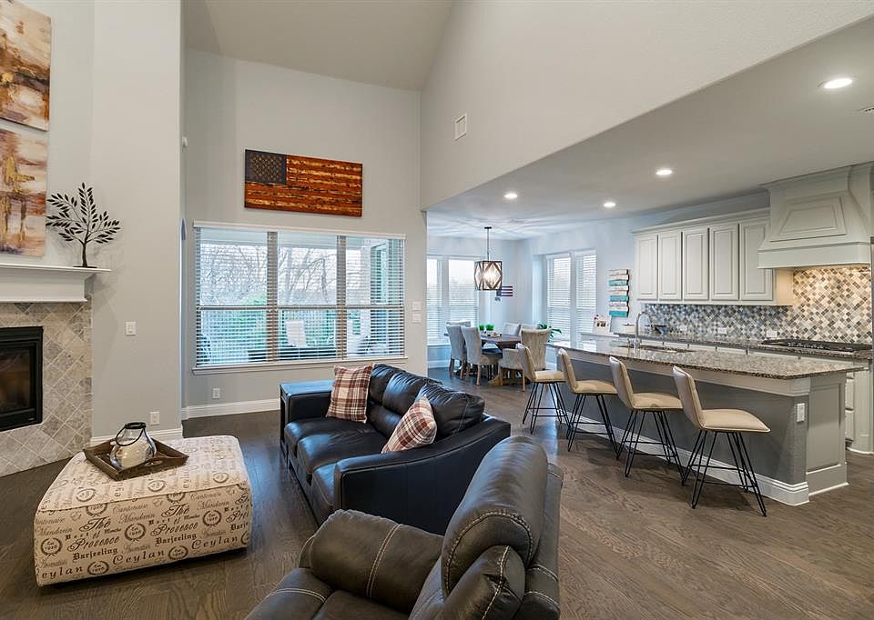 1st image of 3604 Walden Dr
